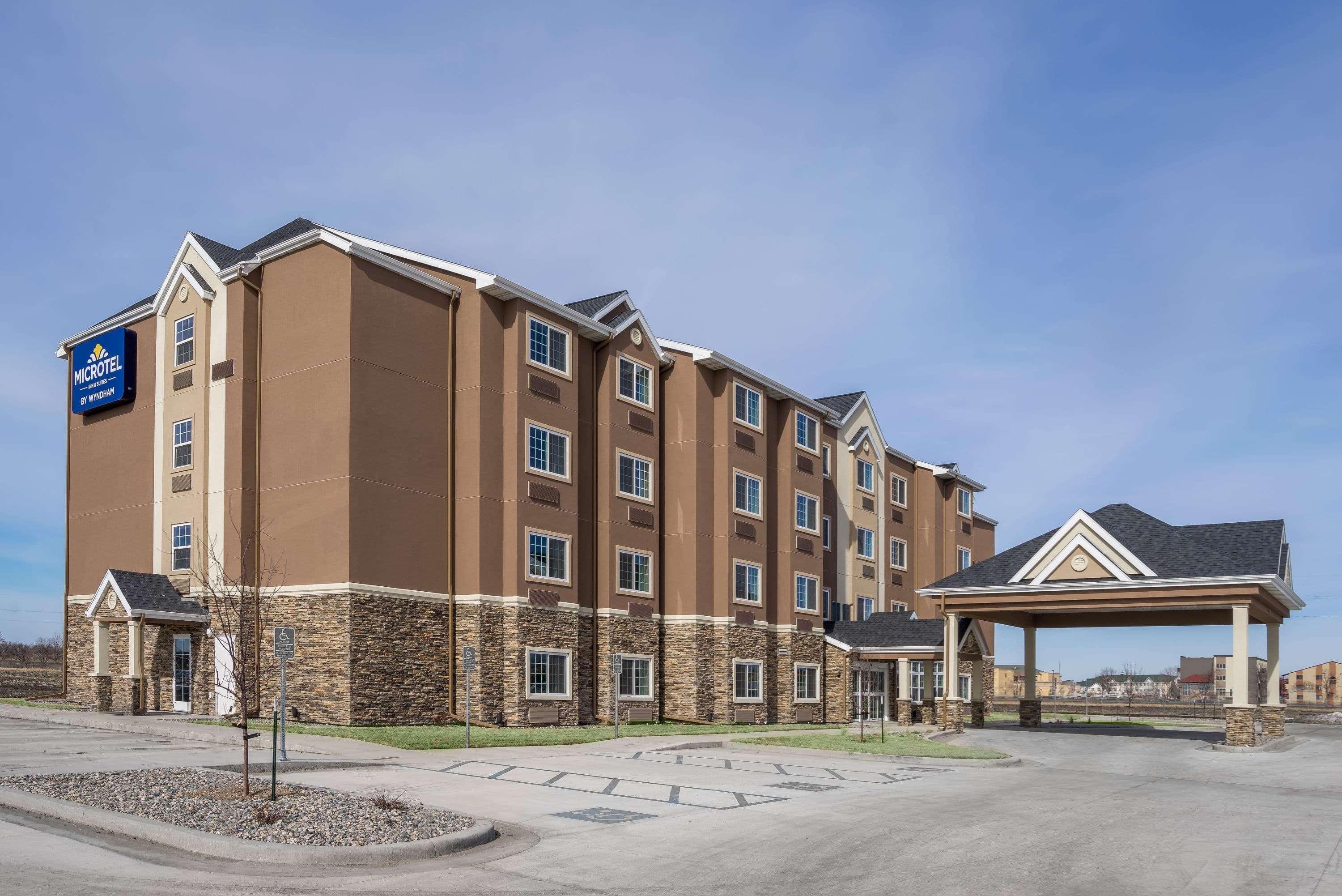 Microtel Inn & Suites By Wyndham Moorhead Fargo Area Dış mekan fotoğraf