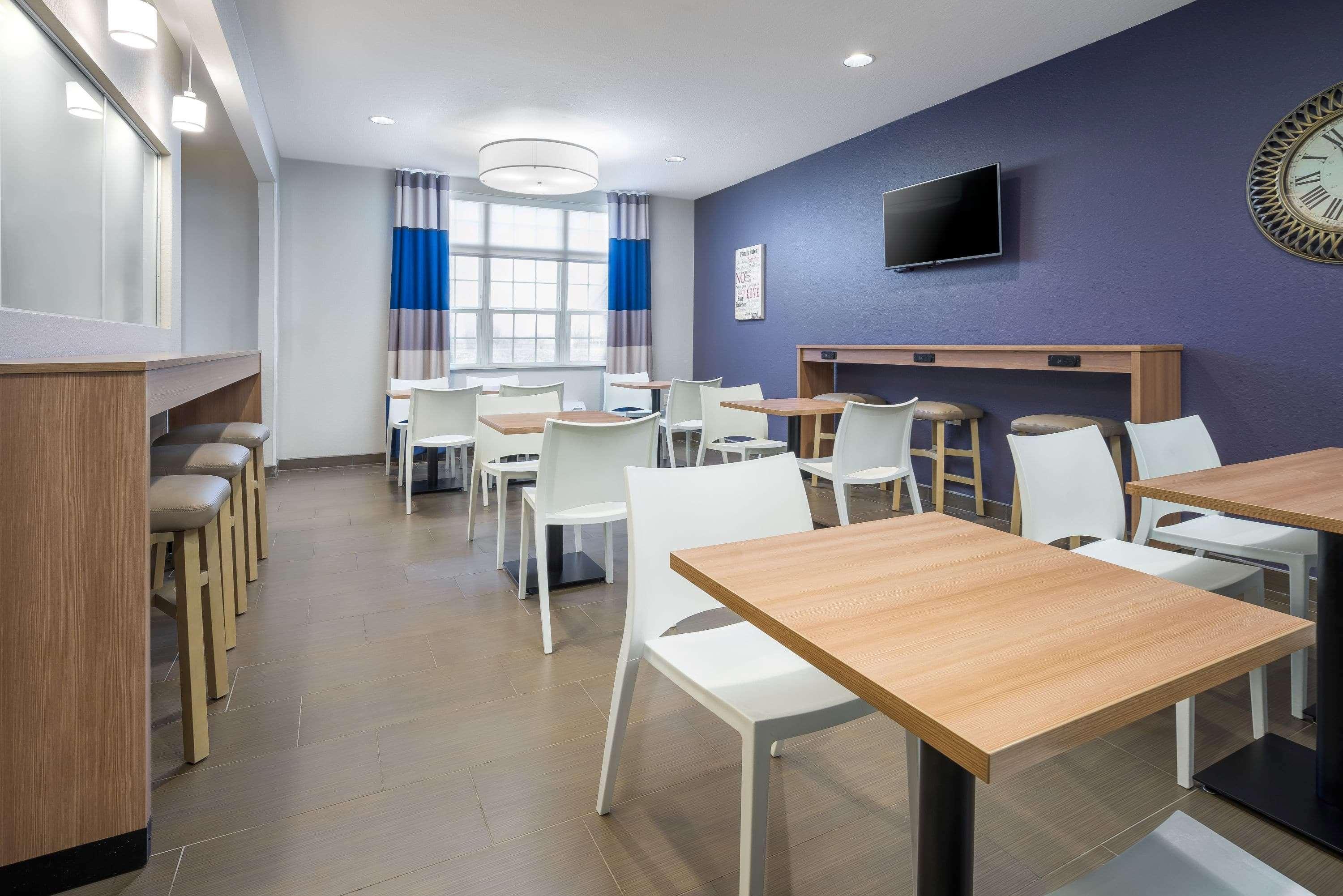 Microtel Inn & Suites By Wyndham Moorhead Fargo Area Dış mekan fotoğraf