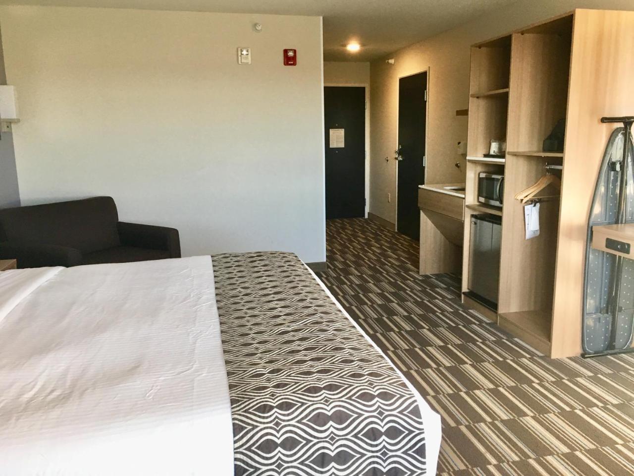 Microtel Inn & Suites By Wyndham Moorhead Fargo Area Dış mekan fotoğraf